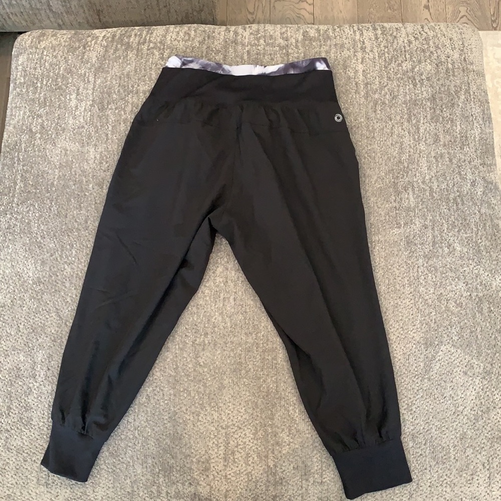 Workout pants - Picture 2 of 3